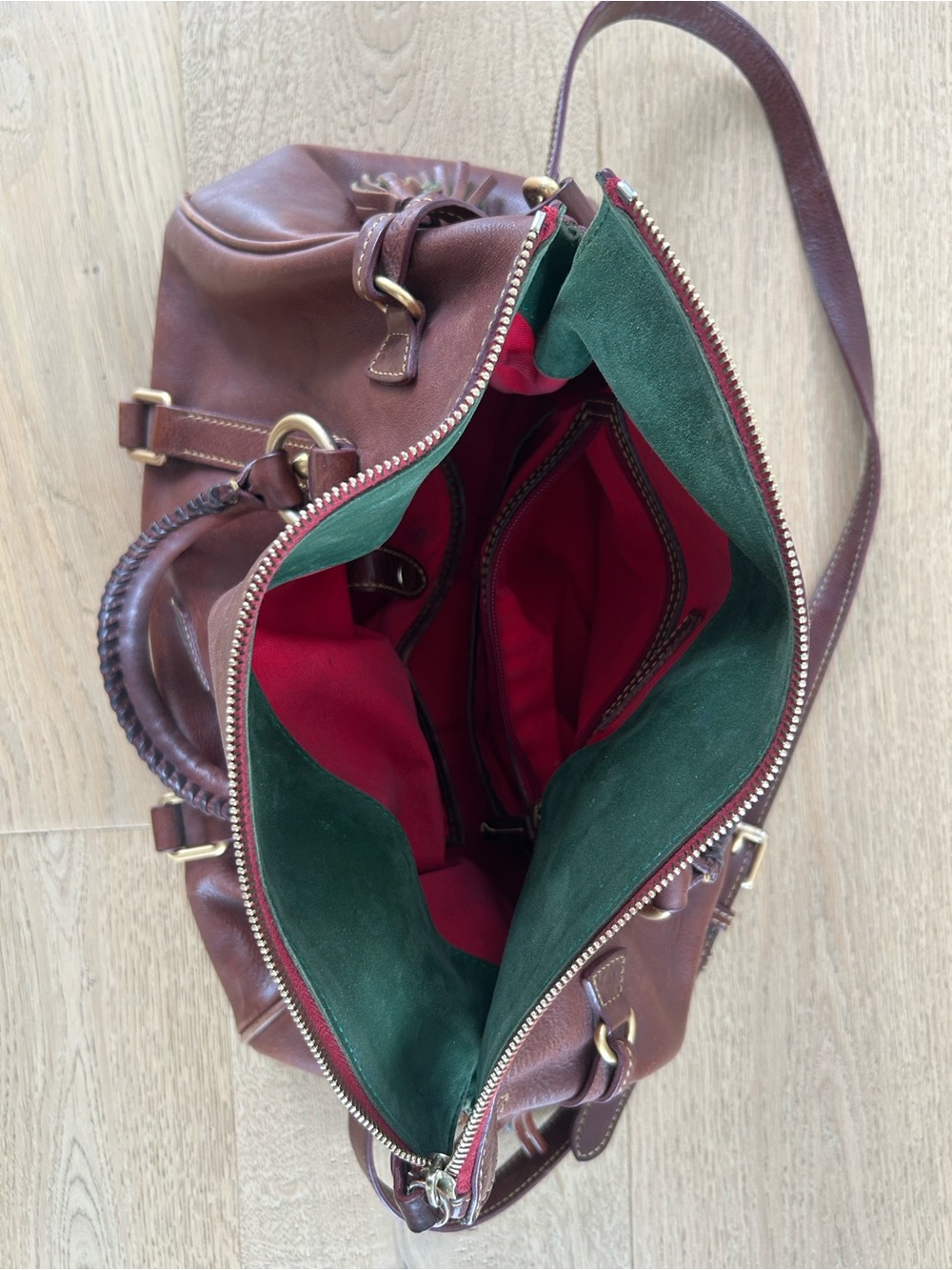 Tory Burch Brown Leather Shoulder Bag with Green Interior and Red Zipper Trim - Picture 5 of 7
